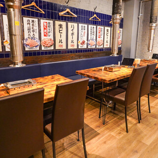 A casual and bright Yakiniku (Grilled meat) restaurant near the station! Individuals are also welcome♪