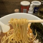 新橋 纏 - 三河屋の細ストレート麺はツルパツ美味