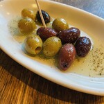 小菜橄欖油腌制橄欖