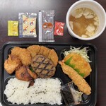 本家かまどや - スペシャル大関さん弁当(880円)と、豚汁(期間限定120円)