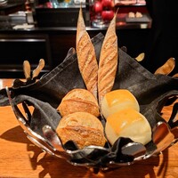 ラトリエ ドゥ ジョエル・ロブション - ラトリエ内で焼いたパン
