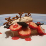 フィエルテ - いちご/クロワッサン/アールグレイアップ