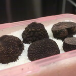 フィエルテ - フランス産冬トリュフのプレゼンテーション