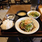 青山シャンウェイ - 蒸し鶏定食