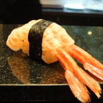 鮨あんりえるるかん - ランチのコース「色」の握り（シマエビ）