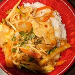創作居酒屋 団欒 炎 - 豚キムチ丼