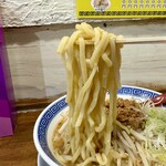 新潟発祥 なおじ - 「味噌ラーメン」の麺
            2024年2月6日