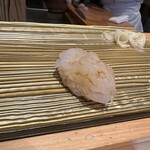 まんてん鮨 - 白エビも季節のものですね。