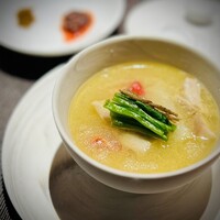 Ji-Cube - ■根菜と豚肉のスープ
                      加藤ポークは、私が世界一好きなチャーシューでいただきたかったですが、こちらも素晴らしい♪
                      白湯が、もう絶品！冬の寒空の下で飲んだら、多分泣きます(^^)