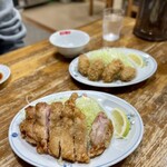 テンホウ 米沢店 - ツマミのツートップは、山賊揚げとカキフライ　カキフライは冬季のみ