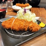 Tonkatsu Aoki No Kareya Ipp E Koppe - ロースカツ定食