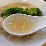 開運橋通 ふじ原 - 透き通ったスープ