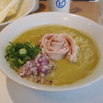 La Maison du Ramen ビスク - 牡蠣塩ラーメン
