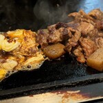 ともえ - 「とん平」&「スジコン」 交互に食べてみるのもヽ(●´∀`)ﾉ゜