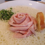 La Maison du Ramen ビスク - あさりカルボ。右面