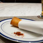 ON the TABLE CHINESE - 