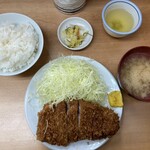 とんかつ山家 - ロースかつ定食(大) 1,050円