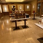 The Peninsula Boutique & Café - 