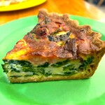 Adam's awesome PIE - ほうれん草とベーコンのキッシュ