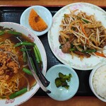 新中華 - 日替りランチ900円