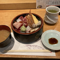 鮨政 西口店 - ちらしの具の大盛り　1210円