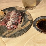 Neko Chigura - 余市のニシン　刺身と炙りとスパイス醤油