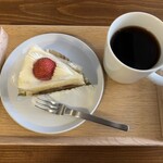 メイ コーヒー アンド ギャラリー - CAKE SET