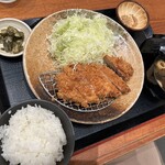 平田牧場 - 三元豚ロースかつ膳