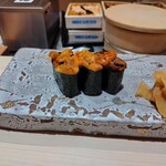銀座のみこ寿司 - うに3貫
