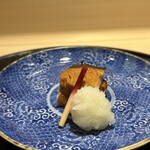 新ばし 星野 - 【氷見鰤の照り焼き】★★★★
      臭みない美しい鰤の身は、タレの甘味で映えて、深く入り込んでくるような美味しさに！