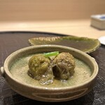 Hoshino - 炊いた蕗の薹
                        苦味と香りが口の中で潤と溢れ、蕗の薹が口の中に満ちていく。ああ、幸せ。
                        
