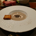 銀座 鉄板焼き Sublime - 黒トリュフとブラウンマッシュルームのスープ
