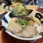 熟成とんこつラーメン専門 一番軒 - 白豚骨