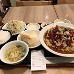 上海亭 - 料理写真:豚肉の四川風煮込み定食