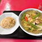 ラーメン末広本店 - 