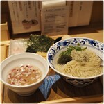 九十九里らぁめん くくり - 蛤と煮干しの昆布水つけ麺味玉入り 1250円