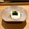 日本料理 晴山 - ①河豚の身と皮のぶつ切り白子のせ