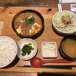 和食ごはんと酒 縁 - もつ煮込み定食　　８９０円