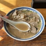 234010999 - 濃厚でトロミのある旨い豚骨スープ。安定した旨いスープ。