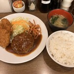 Kicchin Taishouken - ハンバーグとヒレカツ定食