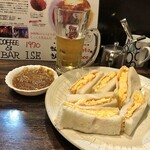 コーヒー＆バー イセ - 玉子サンド(正式メニュー名はエッグサンド)850円