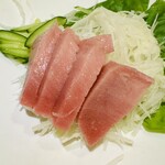 喫茶レストラン縄 - 本マグロの中トロ。口の中で溶けました。美味い。