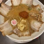 からみそラーメン ふくろう - からみそラーメン チャーシュー 大盛り5辛 にんにく増し