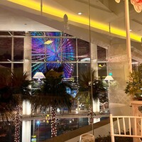 クイーン・アリス 横浜店 - 席からみなとみらいの観覧車が見えて素敵です。