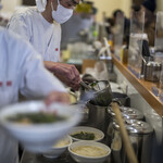 老郷 - 調理場風景。