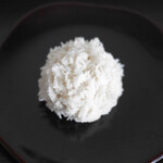 嘯月 - 「ゆきもち」きんとん、漉し餡