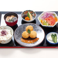コロッケ定食