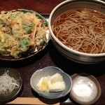 手打ちそば いちい - 野菜かき揚げ天ぷらそば 大盛り 2013/12/31