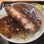 牛乳屋食堂 - 程良い厚切りカツ　柔らかくて美味しい