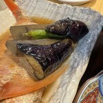 喜界 - 付け合わせの茄子とゴボウにしし唐辛子